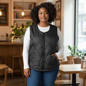 Socialite Quilted Black Zip Front Vest L/XL Lightweight Puffer Layering Vest